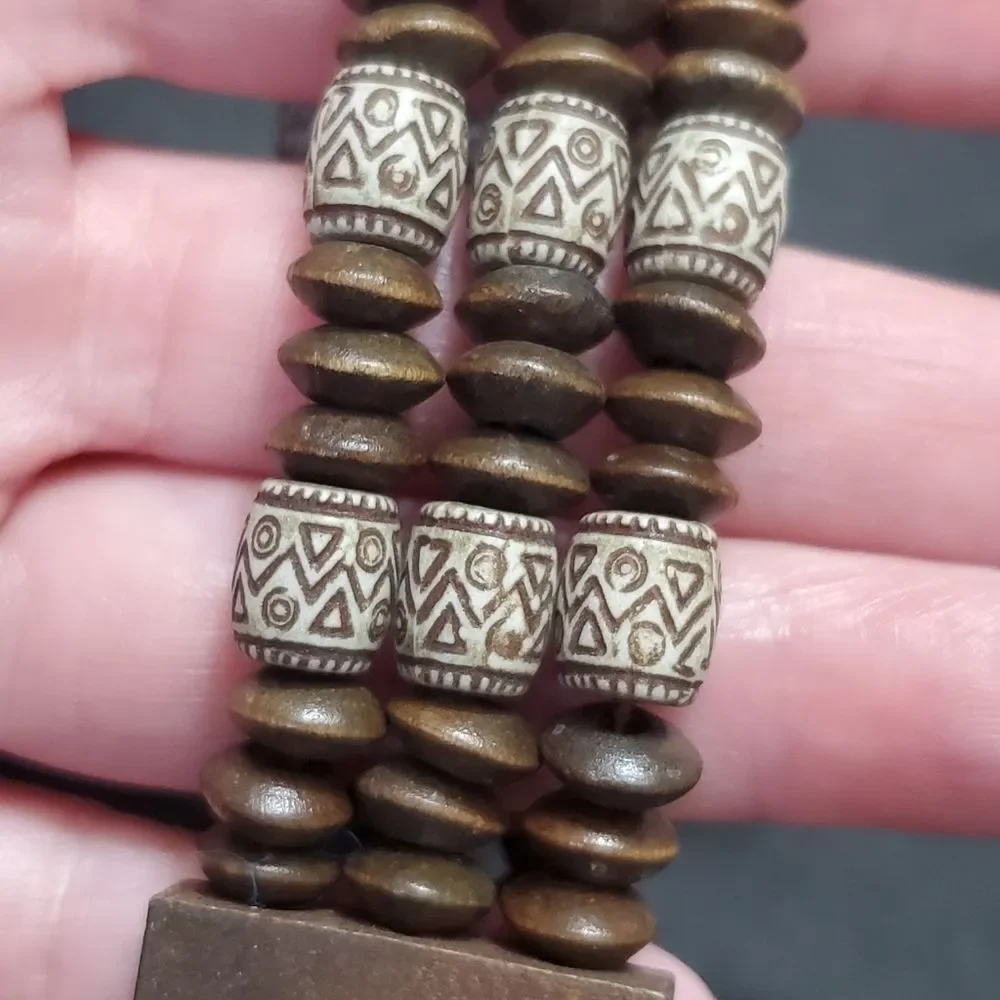 Brown and cream wood bead bracelet 7.25